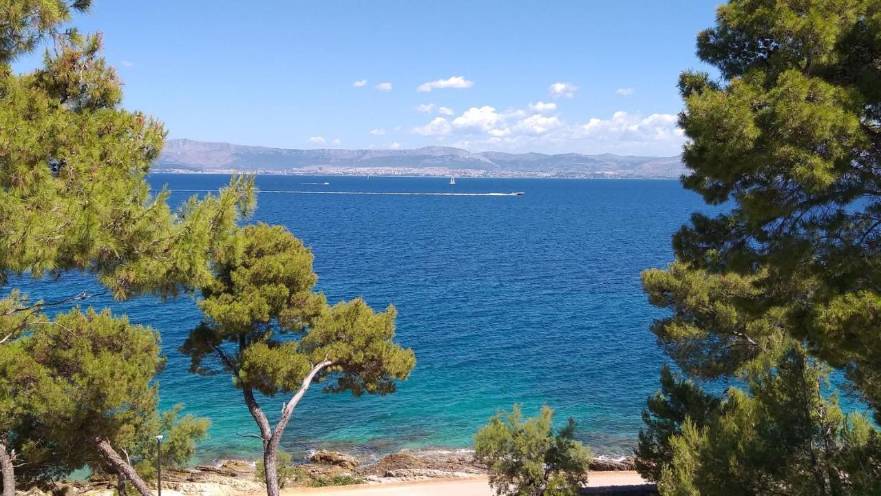 La Riva - Seafront Apartmán Sutivan