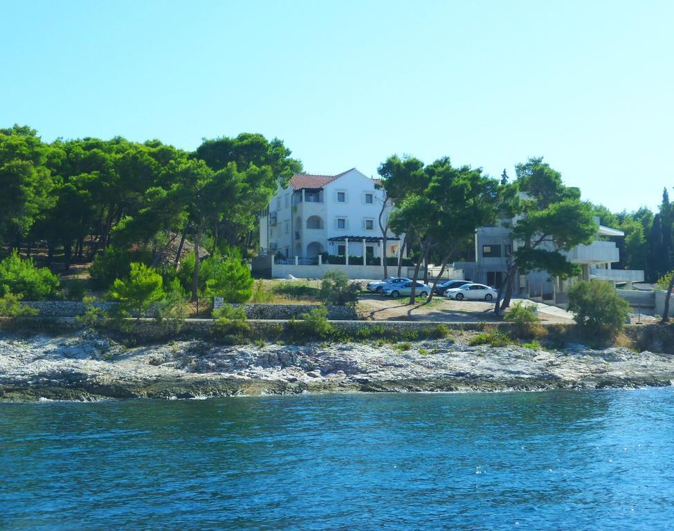 La Riva - Seafront