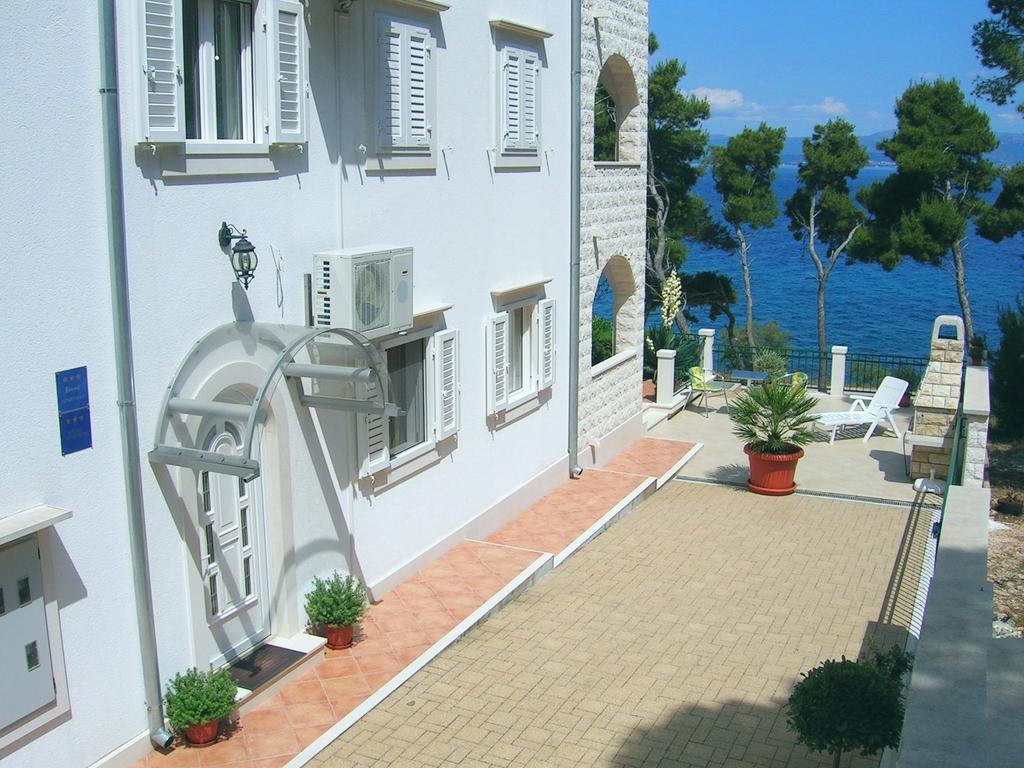 La Riva - Seafront *