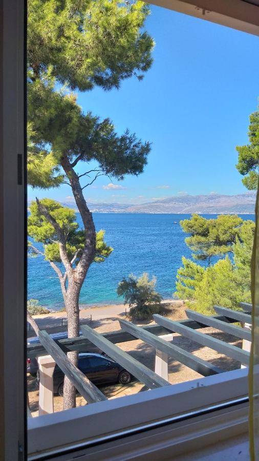 La Riva - Seafront Apartma *