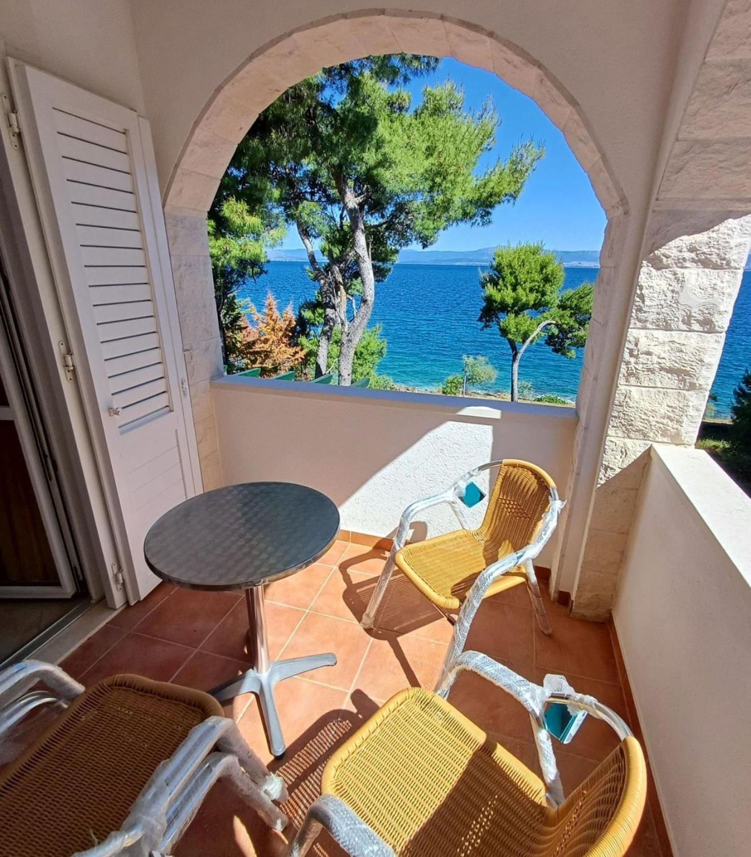 Apartma La Riva - Seafront Sutivan